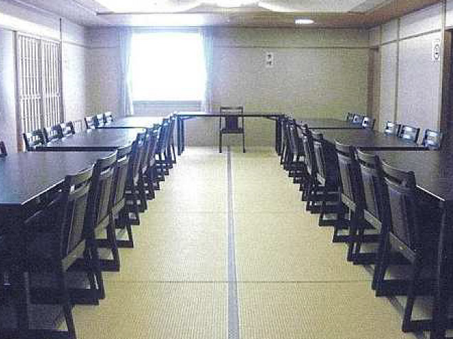 北区セレモニーホール 控室(会食所)・・・約30畳